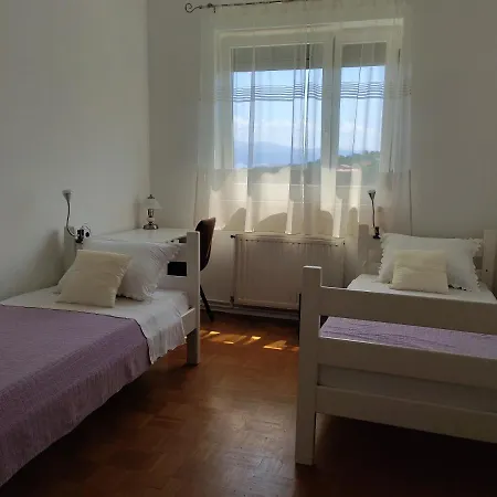 Apartman Borna Vrbnik Exterior photo