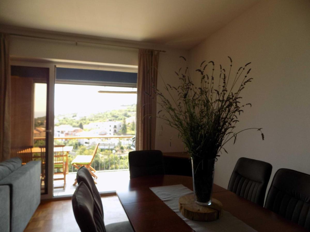 Borna Apartment *